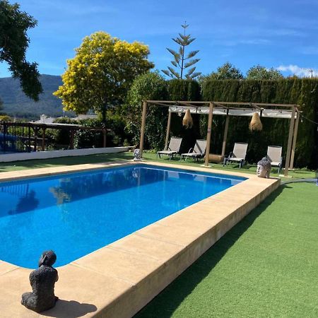 Lovely 2 Bed Apartment In Alcalalí Exterior foto