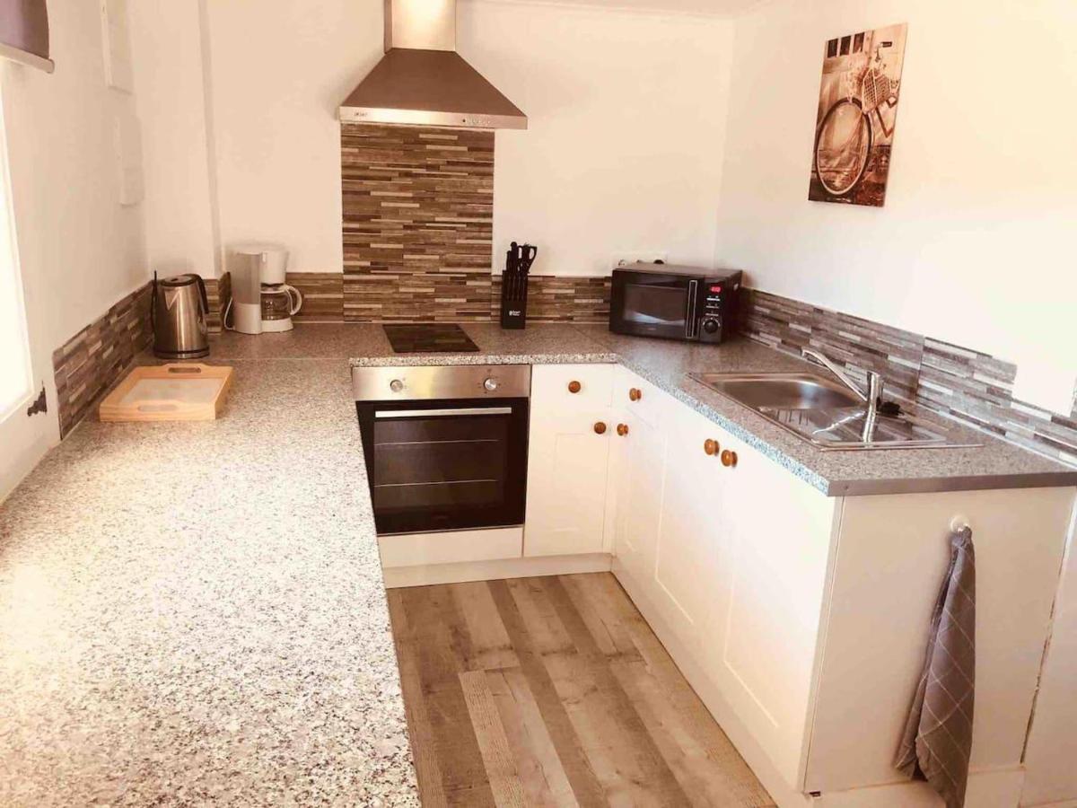 Lovely 2 Bed Apartment In Alcalalí Exterior foto