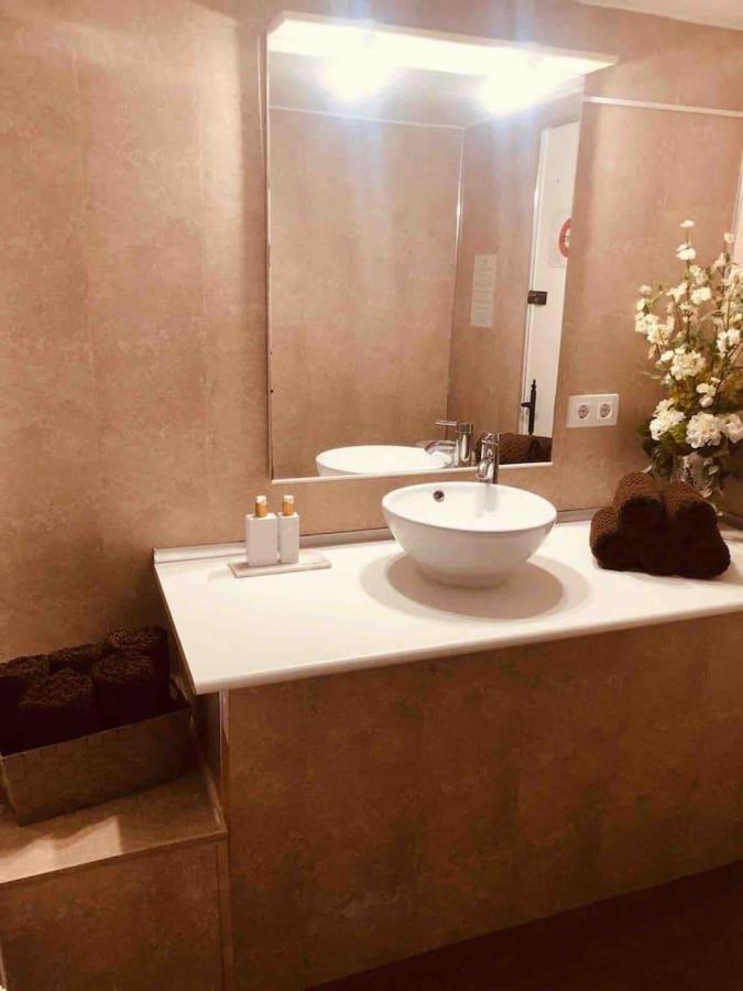 Lovely 2 Bed Apartment In Alcalalí Exterior foto